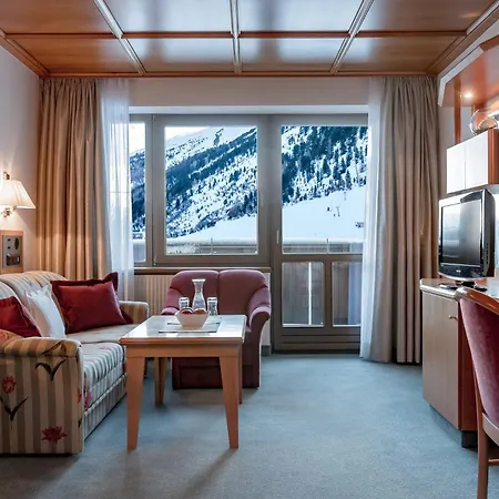 Hotel Alpina Deluxe-3