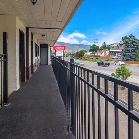 Canadas Best Value Inn & Suites Kamloops-3