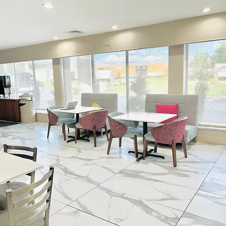 Quality Inn & Suites Mcdonough South I-75-3