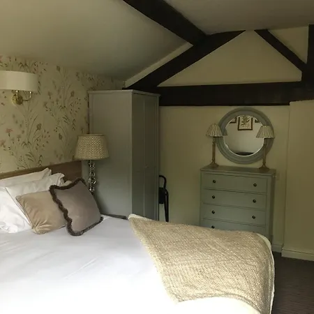 The Swan At Tarporley-3