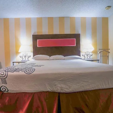 Royal Plaza Inn-2