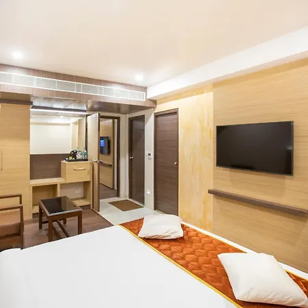 Lee-Benz Ark Hotel-3