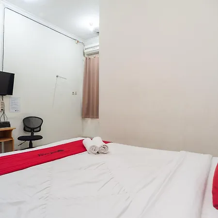 RedDoorz Plus near RS PMI Bogor-2