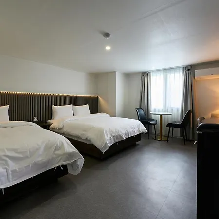 Hotel Chloe-2