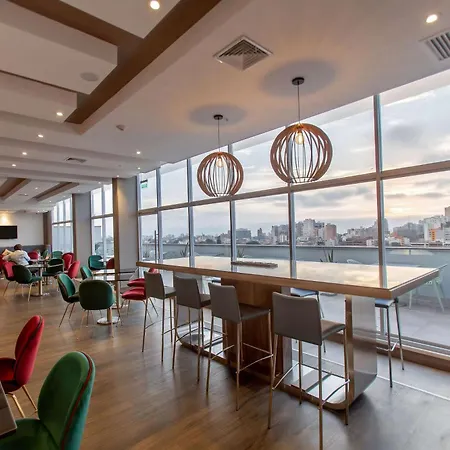 Hampton By Hilton Lima San Isidro-3