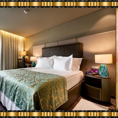 Hotel Jaguar Oporto - Is Near The Metro Has Free Parking And A Free Shuttle Service Between The Airport And The Hotel From 7Am To 8Pm-2