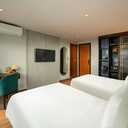 May De Ville Lakeside Hotel-3