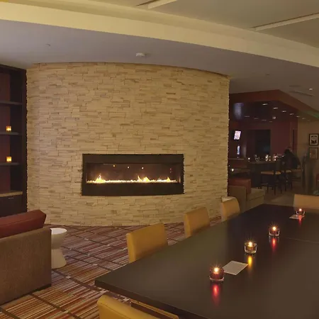 Embassy Suites Palmdale-2