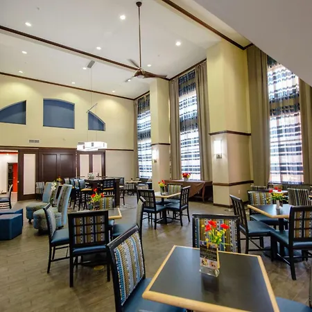 Hampton Inn & Suites Port Arthur-3