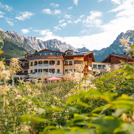 Berg&SPA Hotel Urslauerhof-2