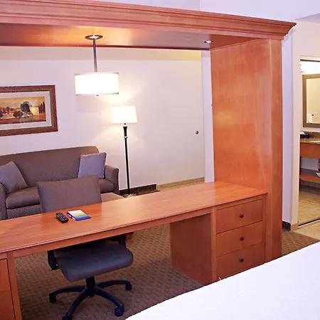 Hampton Inn Sidney-3