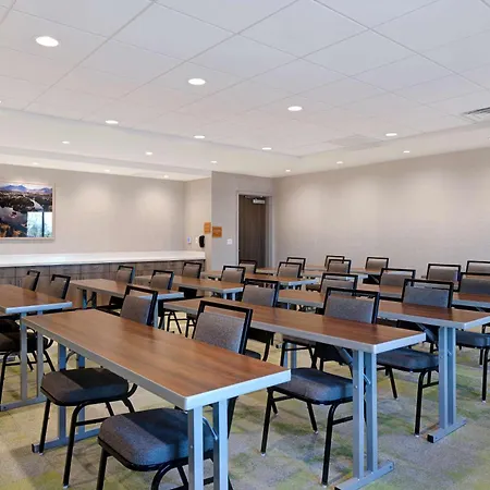 Home2 Suites By Hilton Redding-3