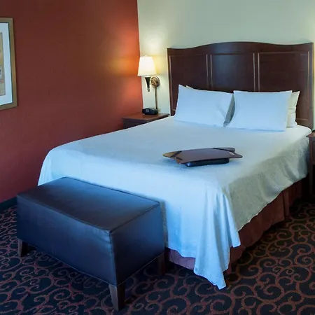 Hampton Inn & Suites Aberdeen-3
