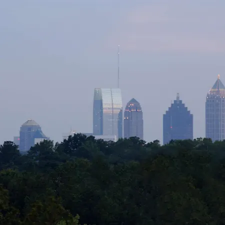 Hilton Garden Inn Atlanta Airport/Millenium Center-3