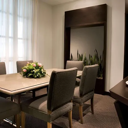 Hilton Suites Toronto-Markham Conference Centre & Spa-2