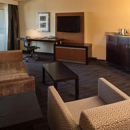 Hilton Winnipeg Airport Suites-2