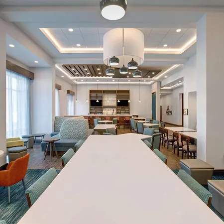 Hampton Inn & Suites By Hilton Waterloo St. Jacobs-2