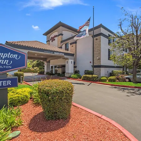 Hampton Inn Oakland-Hayward-2