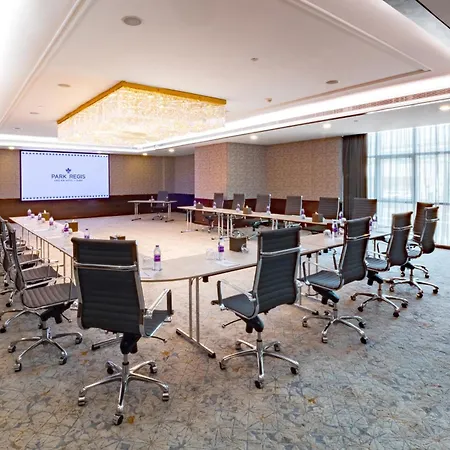 Park Regis Kris Kin Hotel-3