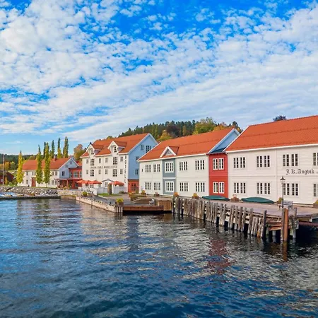Angvik Gamle Handelssted - By Classic Norway Hotels-3