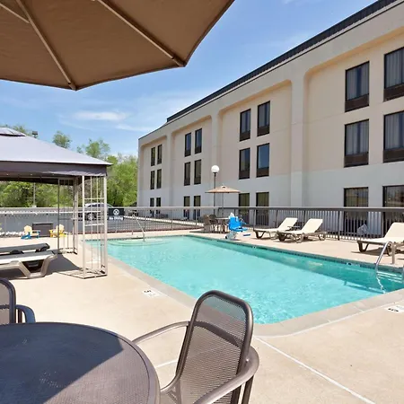 Hampton Inn Joplin-2