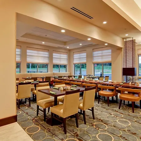 Hilton Garden Inn Woodbridge-2