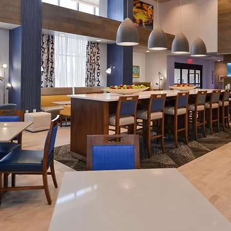 Hampton Inn & Suites Cincinnati-Mason, Ohio-2