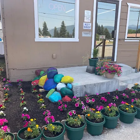 Kootenai Valley Motel-3