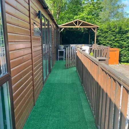 Troutbeck Hot Tub Lodge 4-2