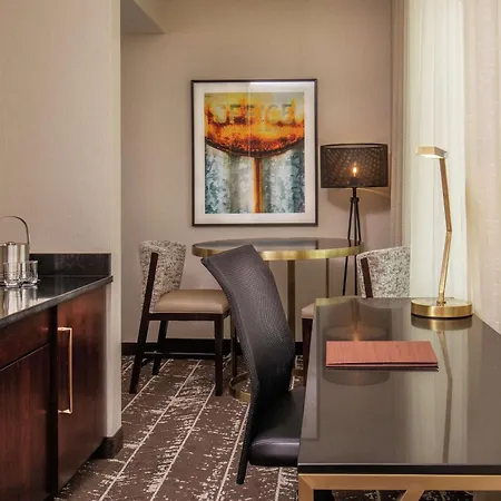 Doubletree By Hilton Youngstown Downtown-3