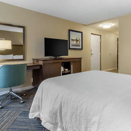 Hampton Inn Green Bay Downtown-2