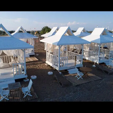 Moon Suites-3
