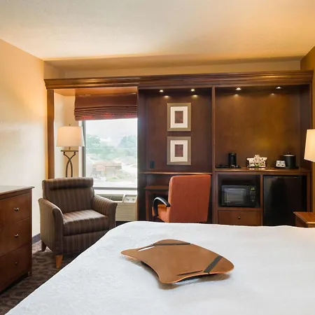 Hampton Inn Danville-3