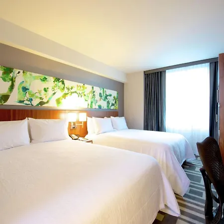 Hilton Garden Inn New York Central Park South-Midtown West-3