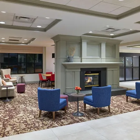Hilton Garden Inn Bloomington-3