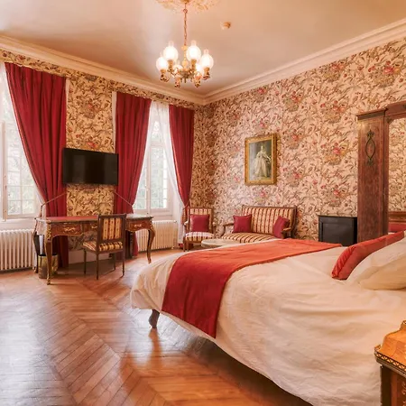 Le Petit Château de Barbizon au Bois du Mée-3