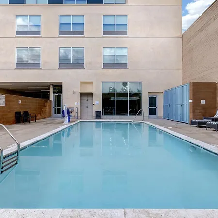Holiday Inn Express & Suites - Glendale Downtown-2