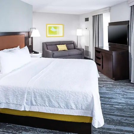 Hampton Inn & Suites Memphis-Beale Street-3