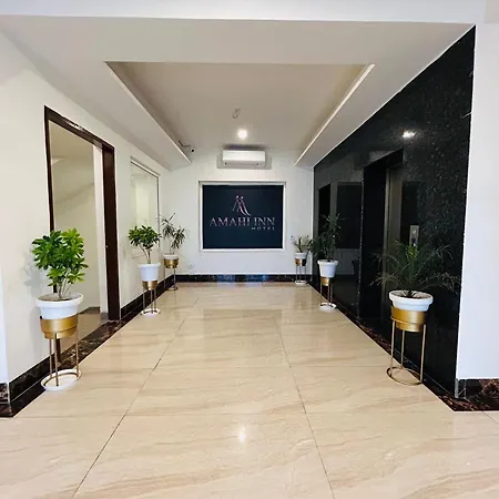 Amahi Inn I Signature Towers-2