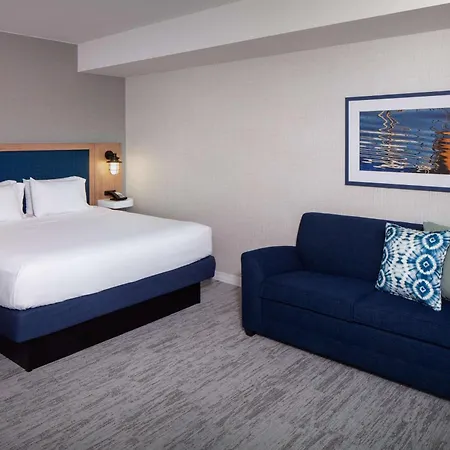 Hampton By Hilton At The Boston Seaport District-3