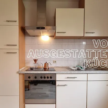 STAYaWHILE Apartment COMFORT nähe Herzzentrum, Bali Therme, Kurpark GOP, free Parking, Netflix, Boxspringbett, neues Duschbad-2