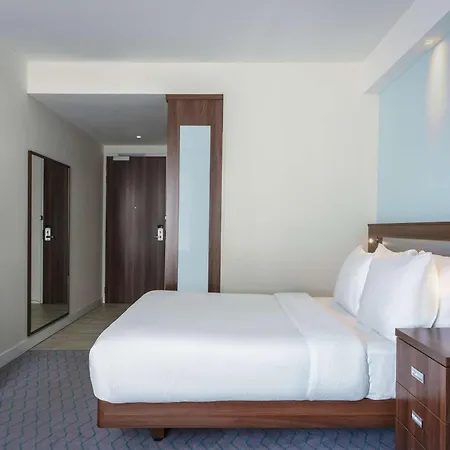 Hampton By Hilton Amsterdam Centre East-2