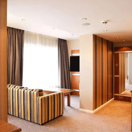Doubletree By Hilton Milton Keynes-3