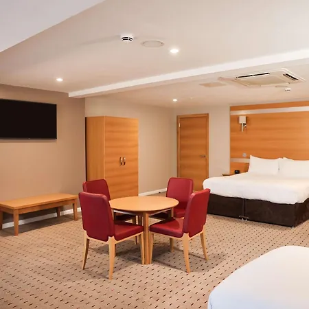 Doubletree By Hilton Milton Keynes-2