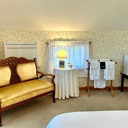 Rose Farm Inn-3