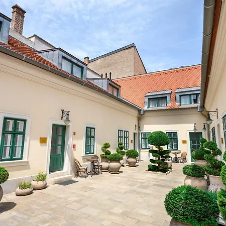 Maison Bistro & Hotel-2