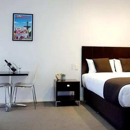 Golden Reef Motor Inn-2
