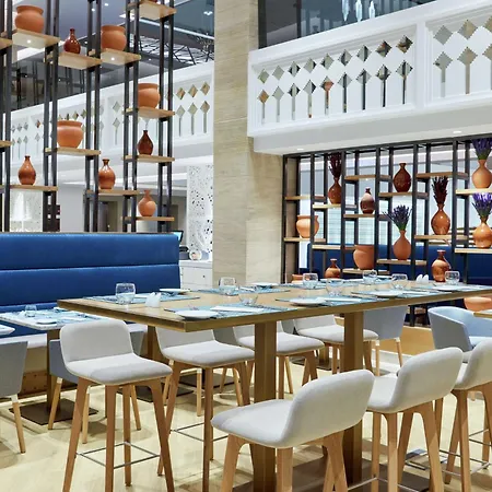 Hilton Garden Inn Muscat Al Khuwair-2