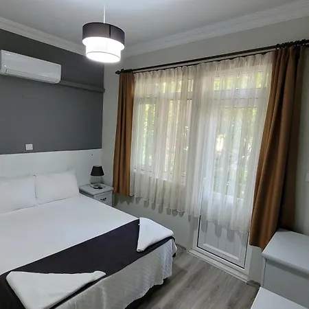 Canada Hotel & Bungalows-2
