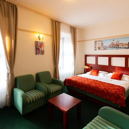 Vivaldi Apartments-3